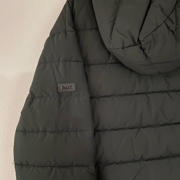Michael Kors black puffer jacket NEW with tags - Picture 2 of 4
